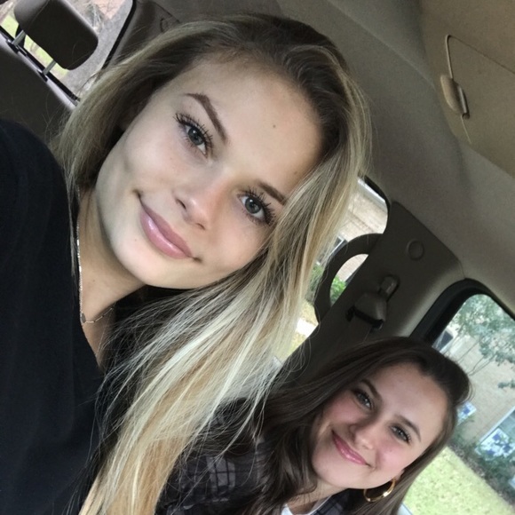 Meet your Posher, Katie - Picture 1 of 1